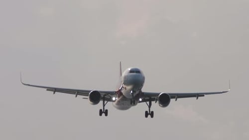 Landung eines Düsenflugzeugs