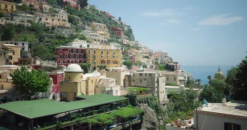 La célèbre ville de Positano sur la côte amalfitaine, en Italie