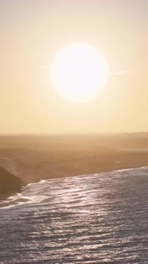 Plage au coucher du soleil à Paraipaba au Ceara au Brésil.