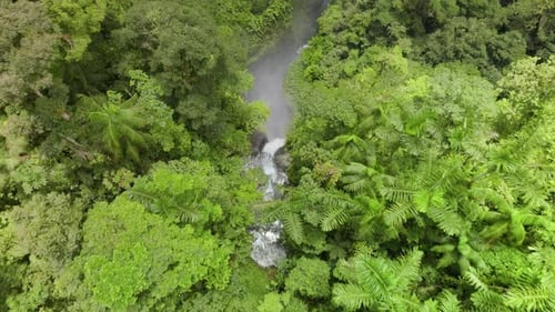 Experience the Stunning View of the Breathtaking Waterfall in Beautiful Costa Rica