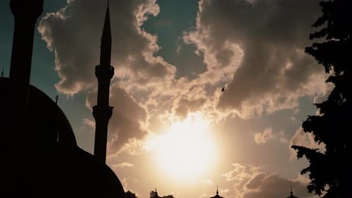 Silhouette de la mosquée Şanlıurfa Dergah