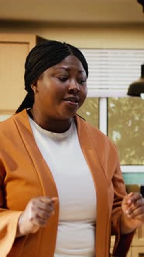 Sección de comentarios de mujeres afroamericanas que responden preguntas