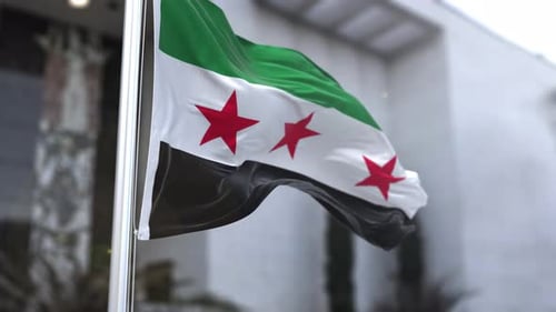 Revolution der syrischen Flagge im wehenden Wind, offizielle Flagge 4K