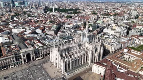Aerial shot of Milan Cathedral (Duomo di Milano) in Italy