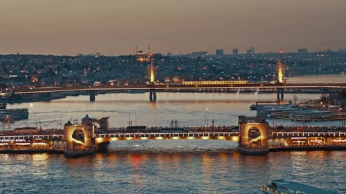 4K-Luftaufnahmen der Stadt Istanbul und der Brücke, Türkei