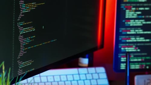 Computer-PC-Gaming-Codierungsbildschirm mit aktivem Code
