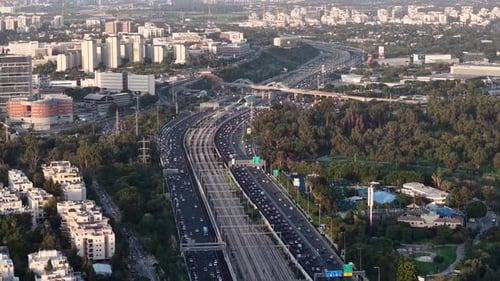 Vista aérea de la bulliciosa Tel Aviv durante la Hora Dorada