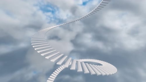 Weiße Treppe vor dem Hintergrund eines schönen Himmels
