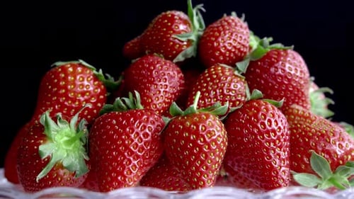 Erdbeeren rotierend