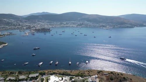 Luftaufnahme der Burg und des Hafens von Bodrum, Bodrum, Mugla, Türkei.
