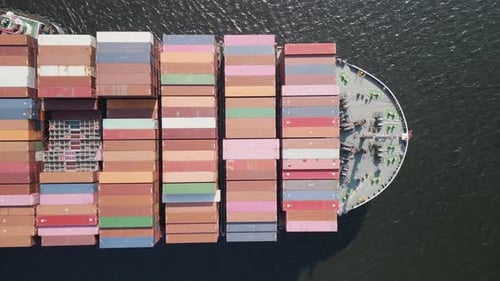 Vista superior do contêiner com carga total do contêiner com vista aérea superior