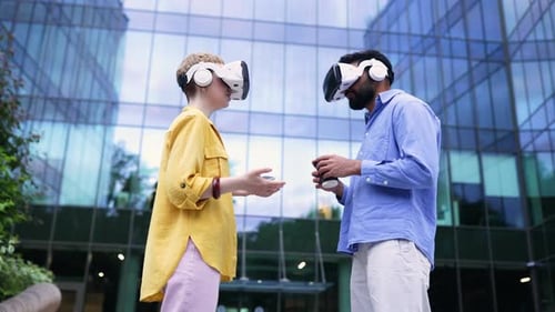 VR Experience Modern Business People
