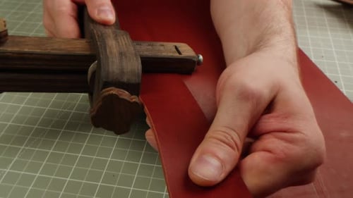 Herrenschneider, Reparaturgürtel, Kunstleder, Nahaufnahme, Kunsthandwerkerzubehör, hergestellt aus echtem Material