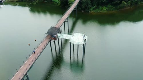 Skywalk with a fine view of the small river.