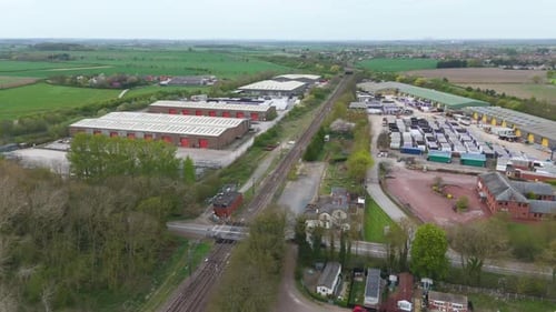 Luftaufnahme eines ländlichen Industriegebiets