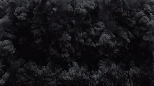 Filmmusik Clouds Smoke For Title Trailer im Hintergrund geloopt