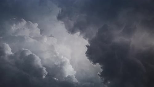 dark cumulonimbus clouds in the sky