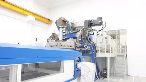 Plan coulissant de l'extrusion d'un film plastique EVA