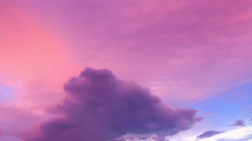 4K sky time lapse of Colorful clouds during the moving sun
