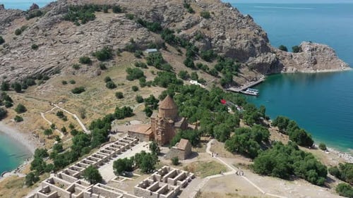 Isla Akdamar en el lago Van