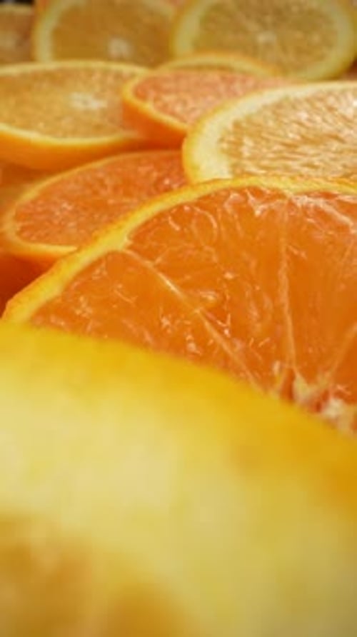 Vertikales Video von Fresh Oranges 15