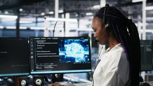 Data Center Computer Scientist Using AI Assistant to Provide User Support