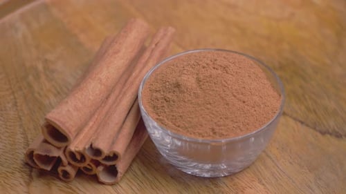 Cinnamon (Dalchini) with Cinnamon Powder