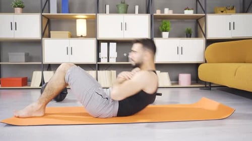 Homme faisant du sport de fitness.