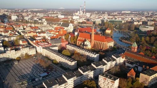 Aerial Flying Over Nowy Targ Square In Wroclaw. Dolly Forward