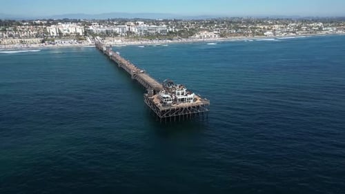 Long Beach Piier Traveling