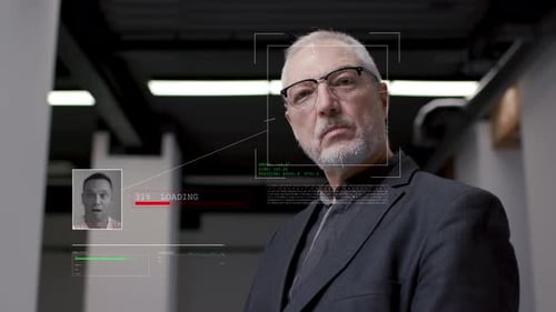 Zukunftstechnologie mit Gesichtserkennung, Biometrie, Menschen. Gesichts-ID der Person. Gut aussehend alt