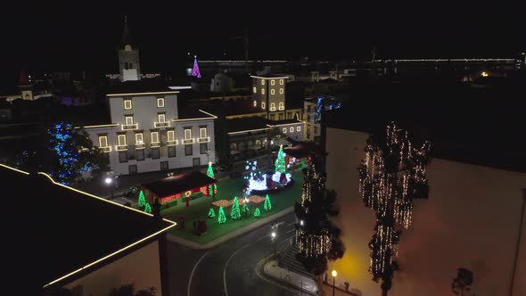 Cute Christmas decoration lights on idyllic square in Funchal, Praca do ...