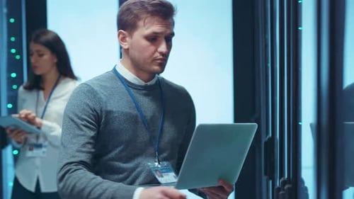 Professional IT Staff Operating Effectively in a Modern and Advanced Data Center Environment