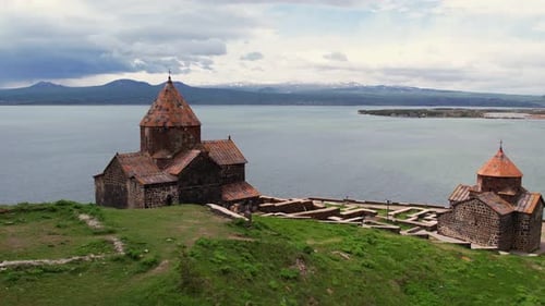 Luftaufnahme der Sehenswürdigkeiten Armeniens in