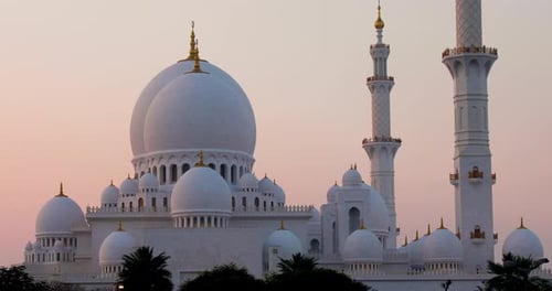 Sheikh Zayed Mosque at Dusk