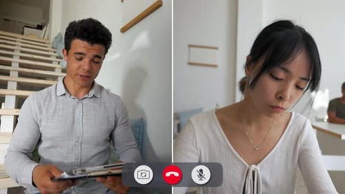 Engaging Online Discussion Between Two Participants