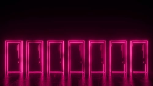 Sete portas rosa abstratas