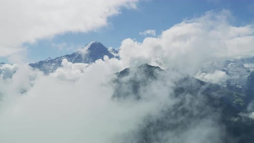 Berglandschaft an einem bewölkten Tag