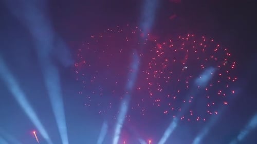 Bright And Beautiful Fireworks For The Perfect Holiday Night