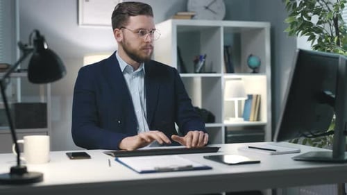 Erfolgreicher Geschäftsmann im Amt