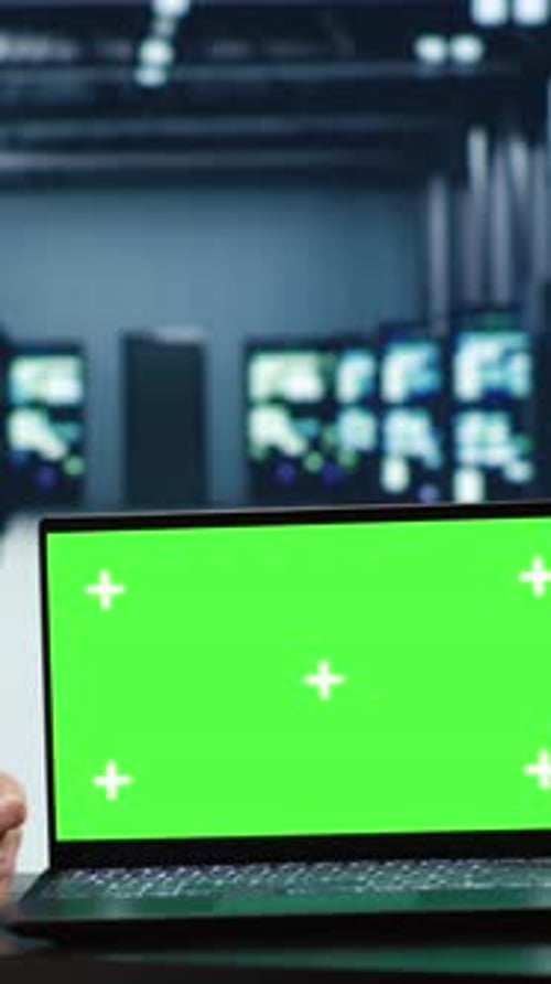 Vertical Chroma Key Laptop Servers Optimizing