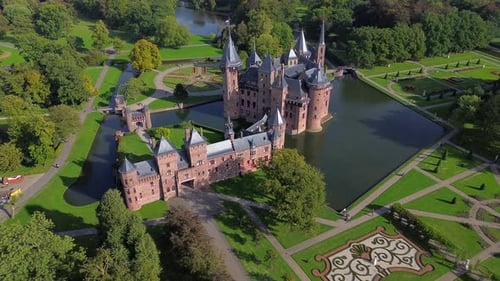 Top view of the largest castle in the Netherlands, De Haar. A beautiful quadcopter flight