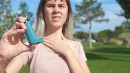 Teen with allergies troubles.