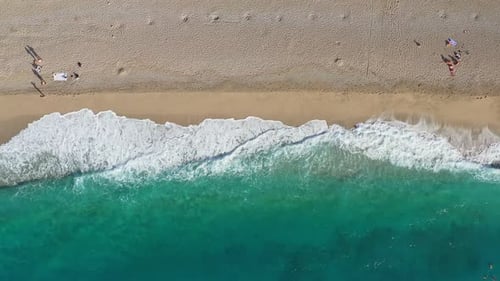 Scenery Sea Waves Crashing on the Beach