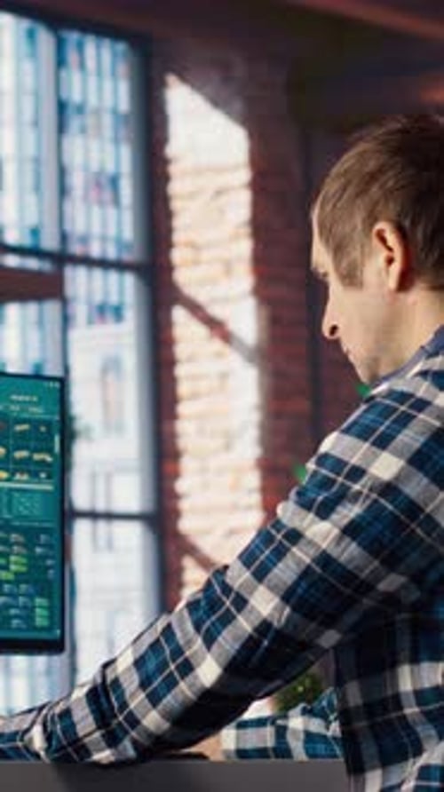 Working at Vertical Monitor in Office Environment