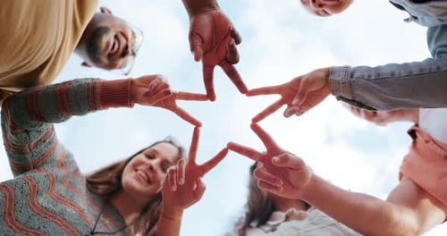 Stern, Teamwork oder Hände für Solidarität, Unterstützung oder Frieden mit Vielfalt oder Community Zusammenarbeit