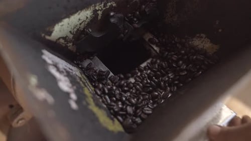 Ground coffee process in machine