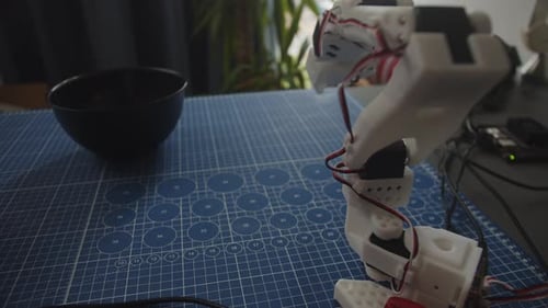Assemblage de bras robotique imprimé en 3D