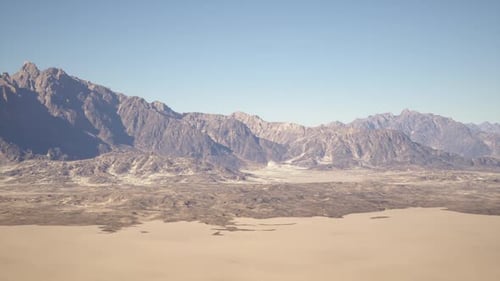 Luftaufnahme der Bergkette