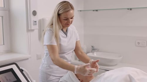 Beauty Clinic Facial Massage Facial Treatment